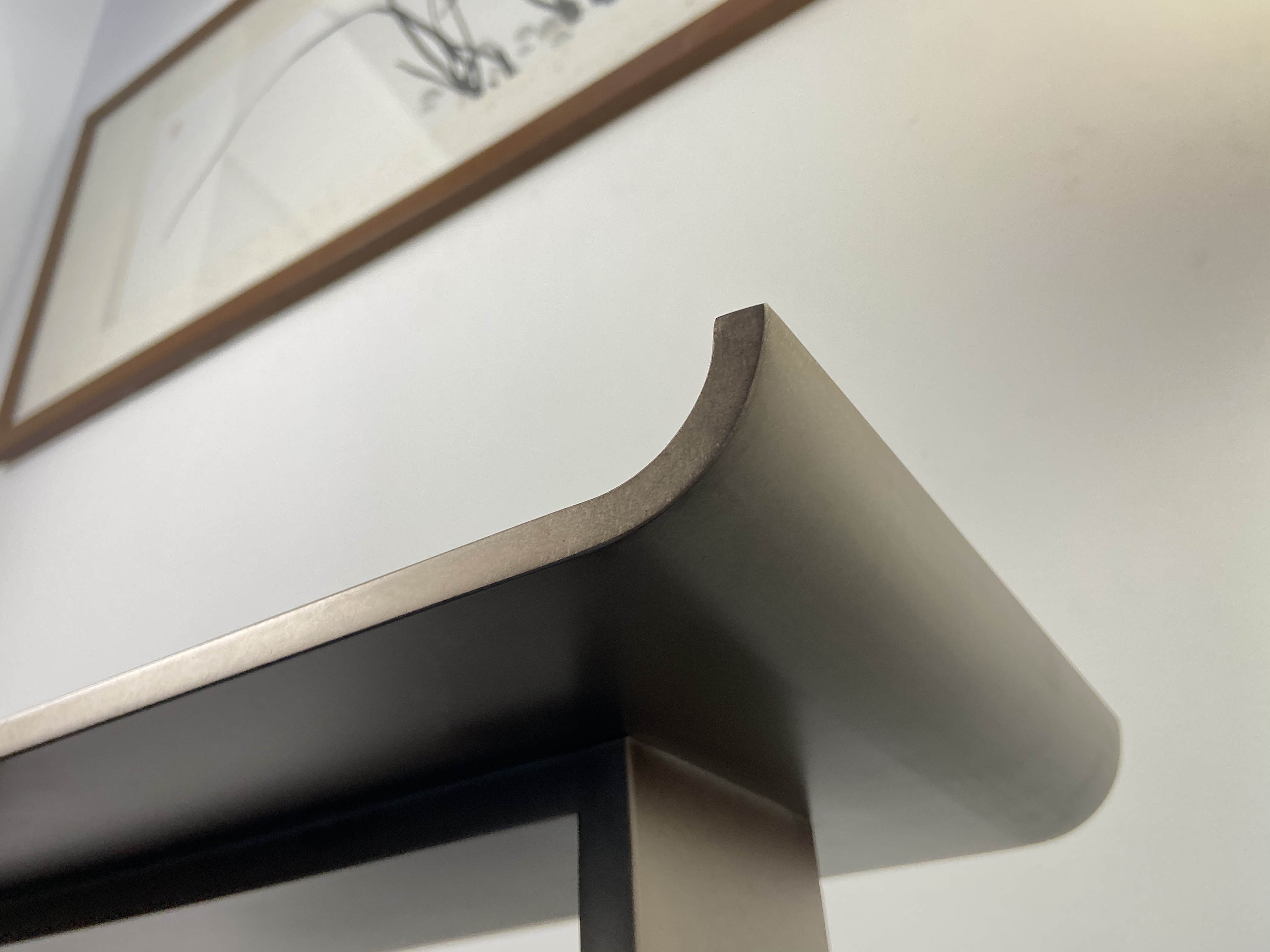 廈門恒禾別墅：金屬玄關(guān)桌