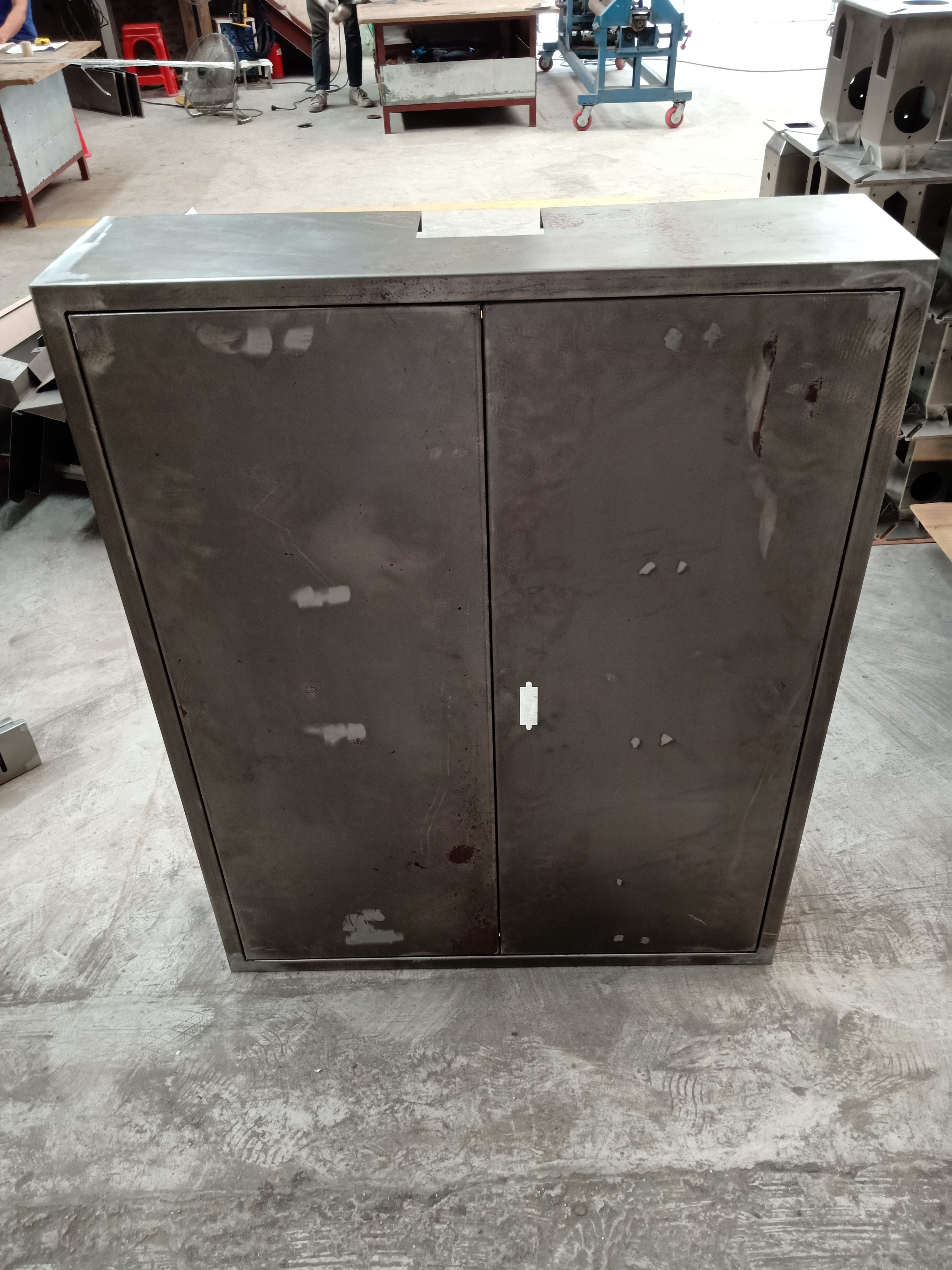 機(jī)殼設(shè)備件